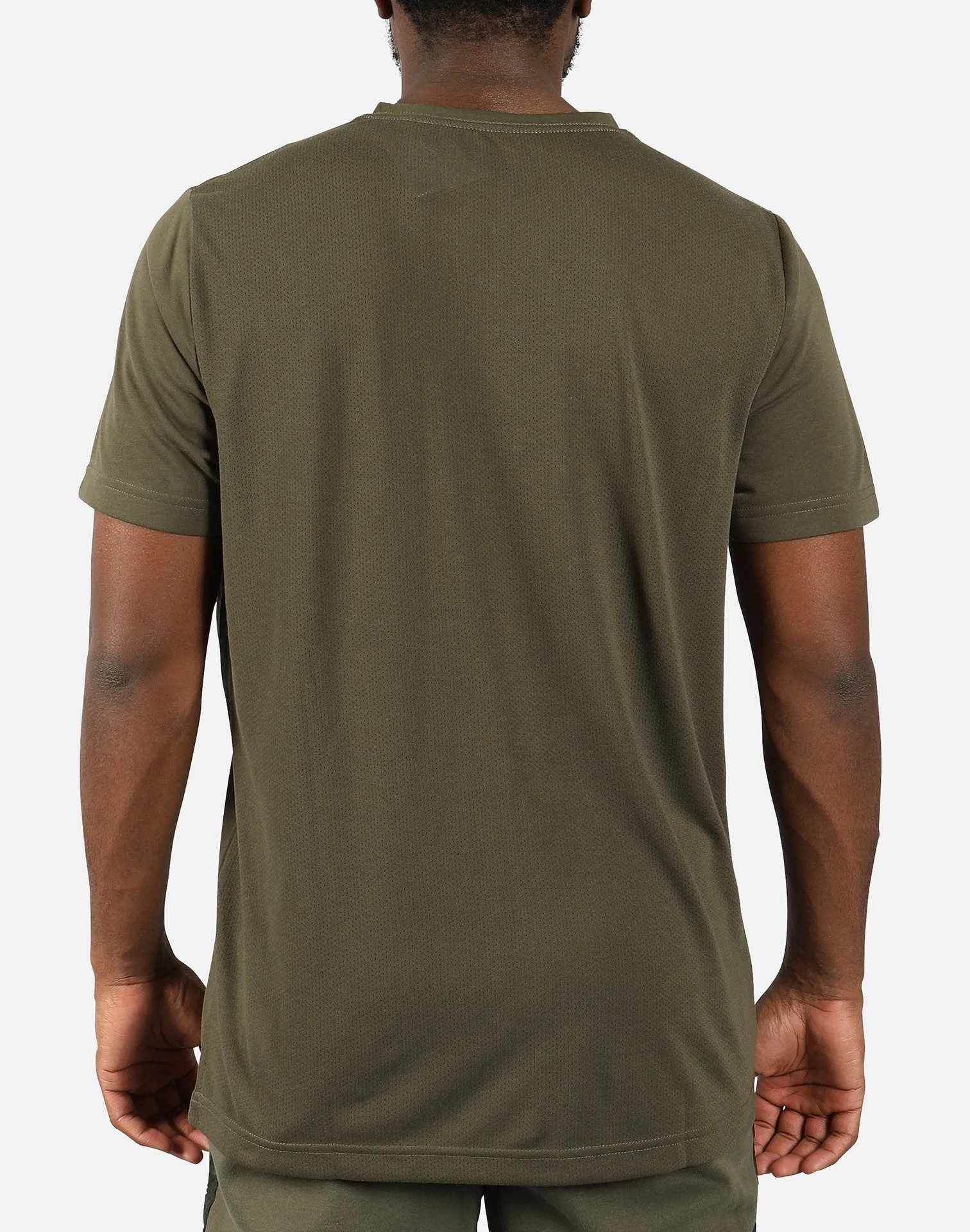 ACTIVE V-NECK TEE