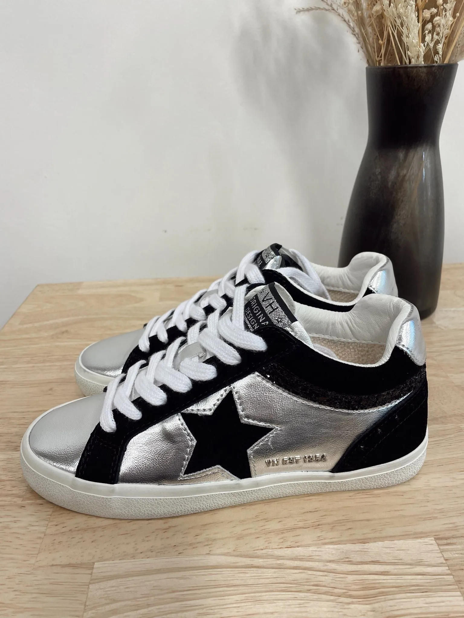 Bounce 18 Lowtop Sneaker By Vintage Havana