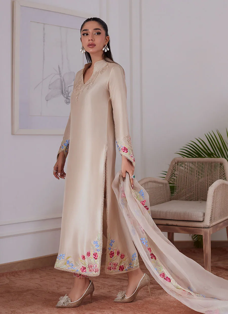 Farah Talib Aziz | Luna Eid Collection 24 | LIARA SAND