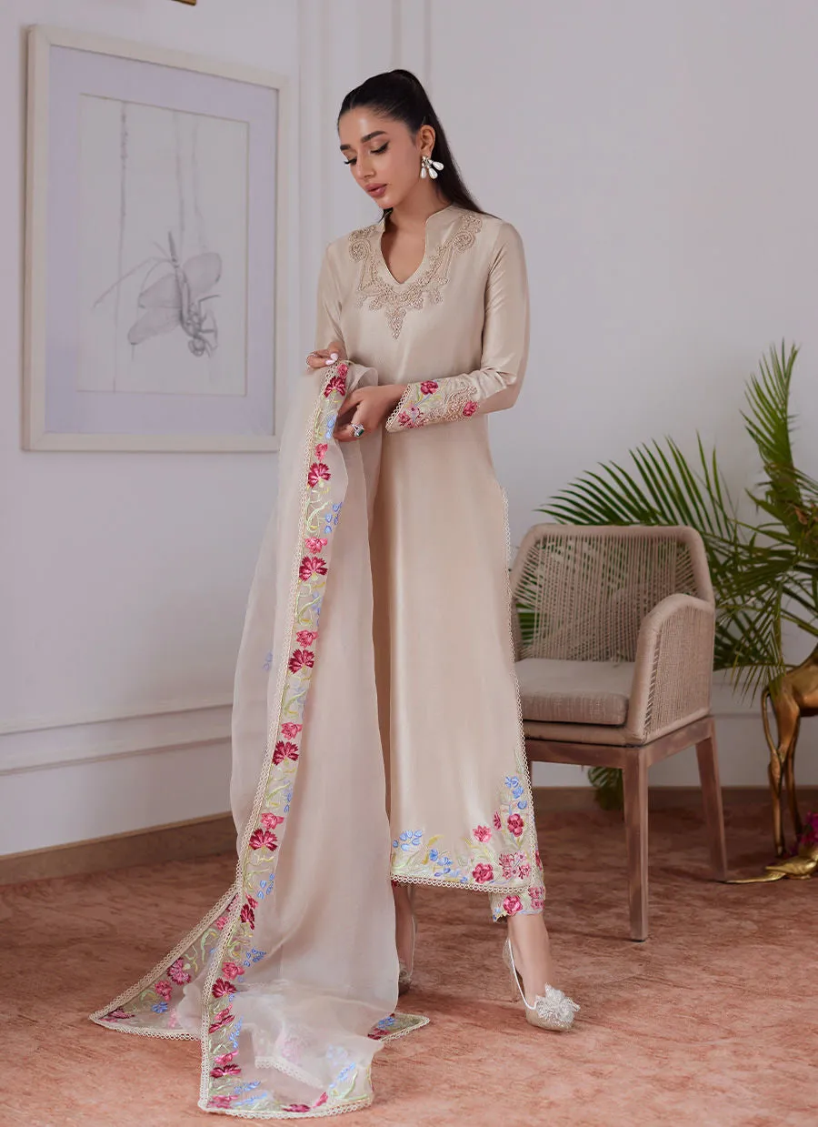 Farah Talib Aziz | Luna Eid Collection 24 | LIARA SAND