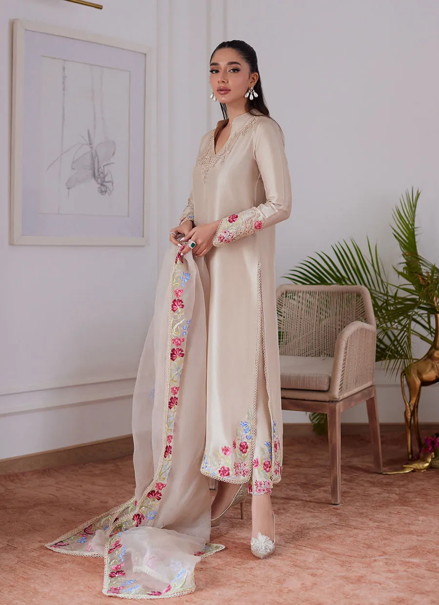 Farah Talib Aziz | Luna Eid Collection 24 | LIARA SAND