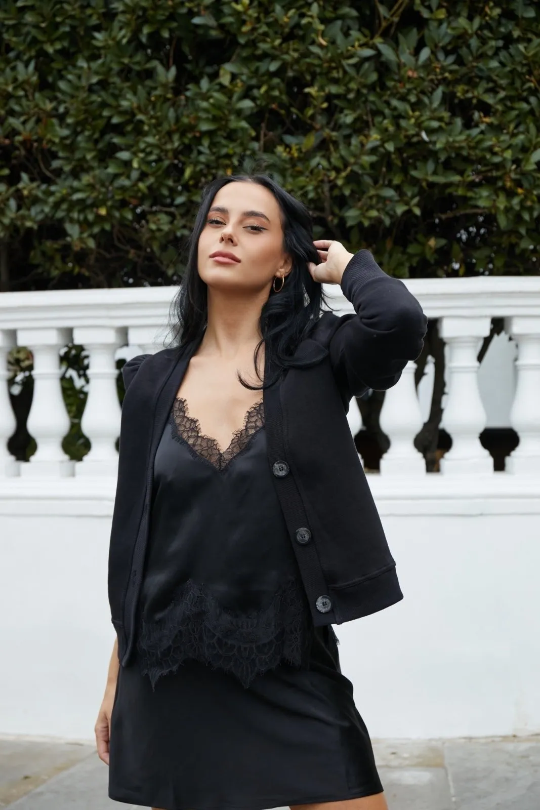 "The Czara" - Cropped Cardigan (Black)