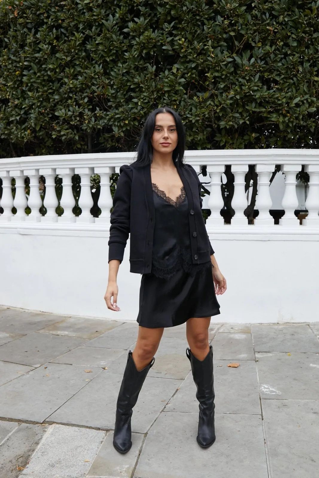"The Czara" - Cropped Cardigan (Black)