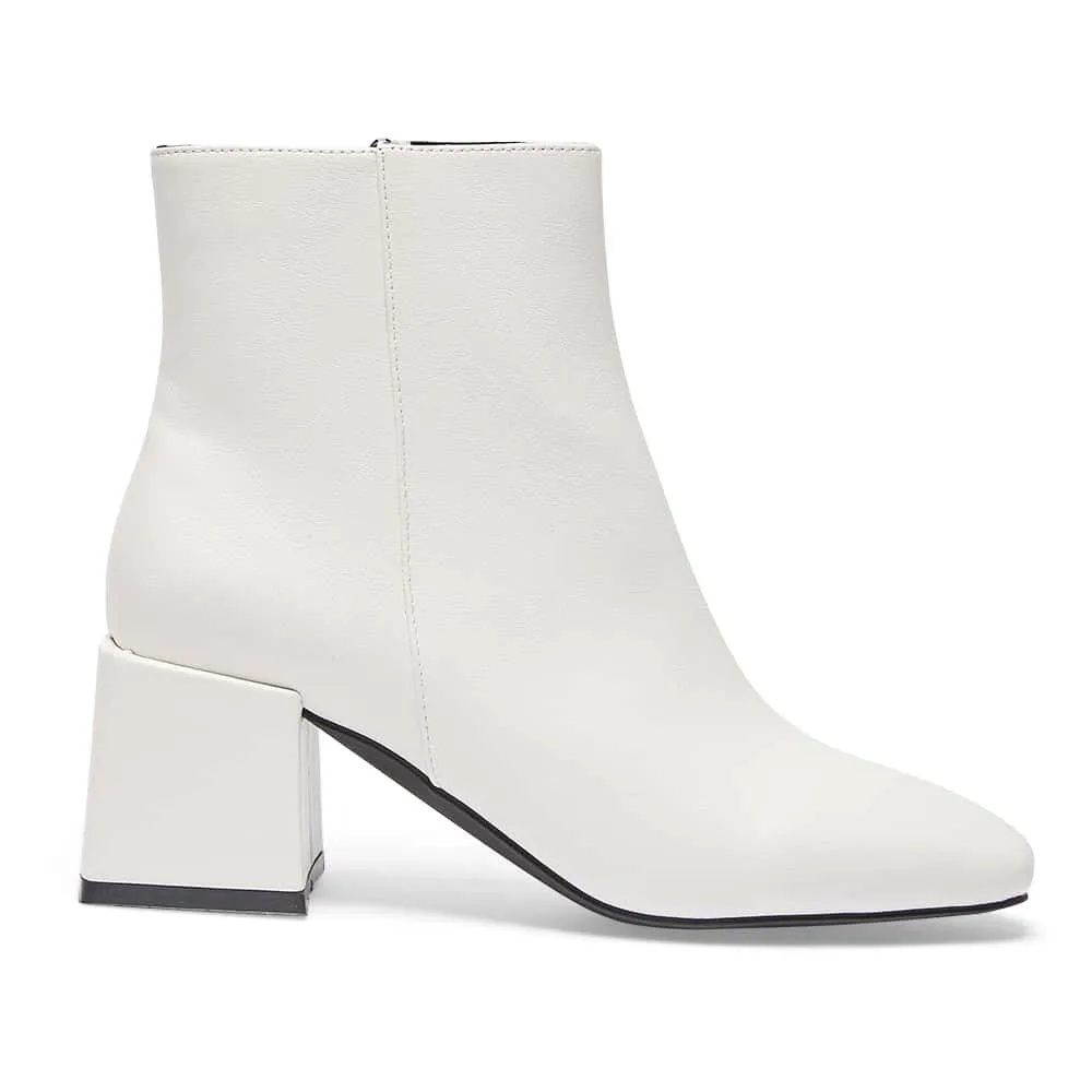 Taxi Boot in White Smooth