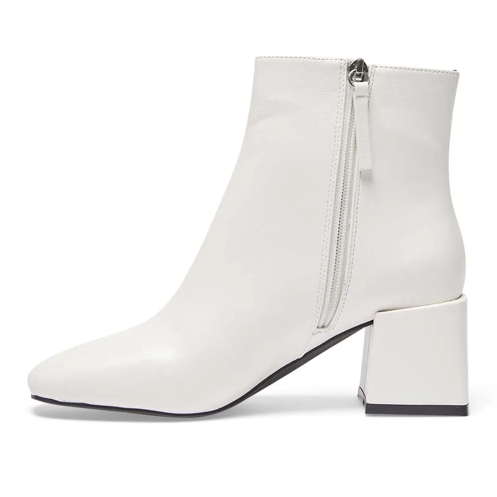 Taxi Boot in White Smooth