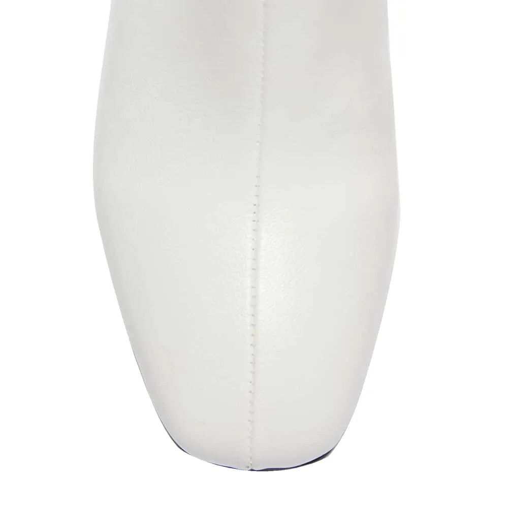 Taxi Boot in White Smooth