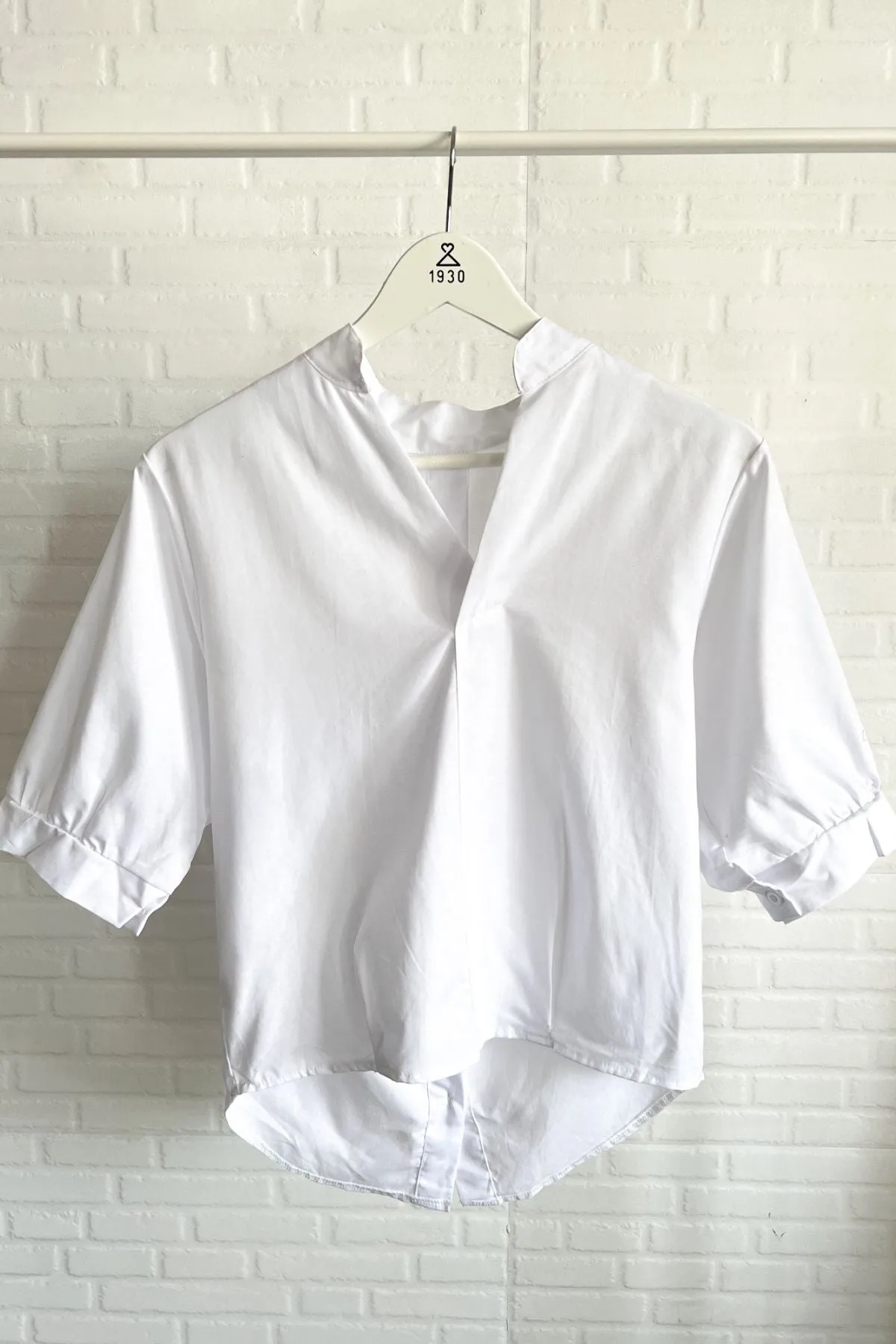 TAYLOR Relaxed Mandarin Collar Top (White)